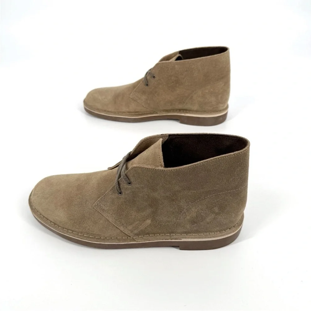 Clarks Chukka Boots Mens Size 10 Light Brown Leather Rugged Urban Classic